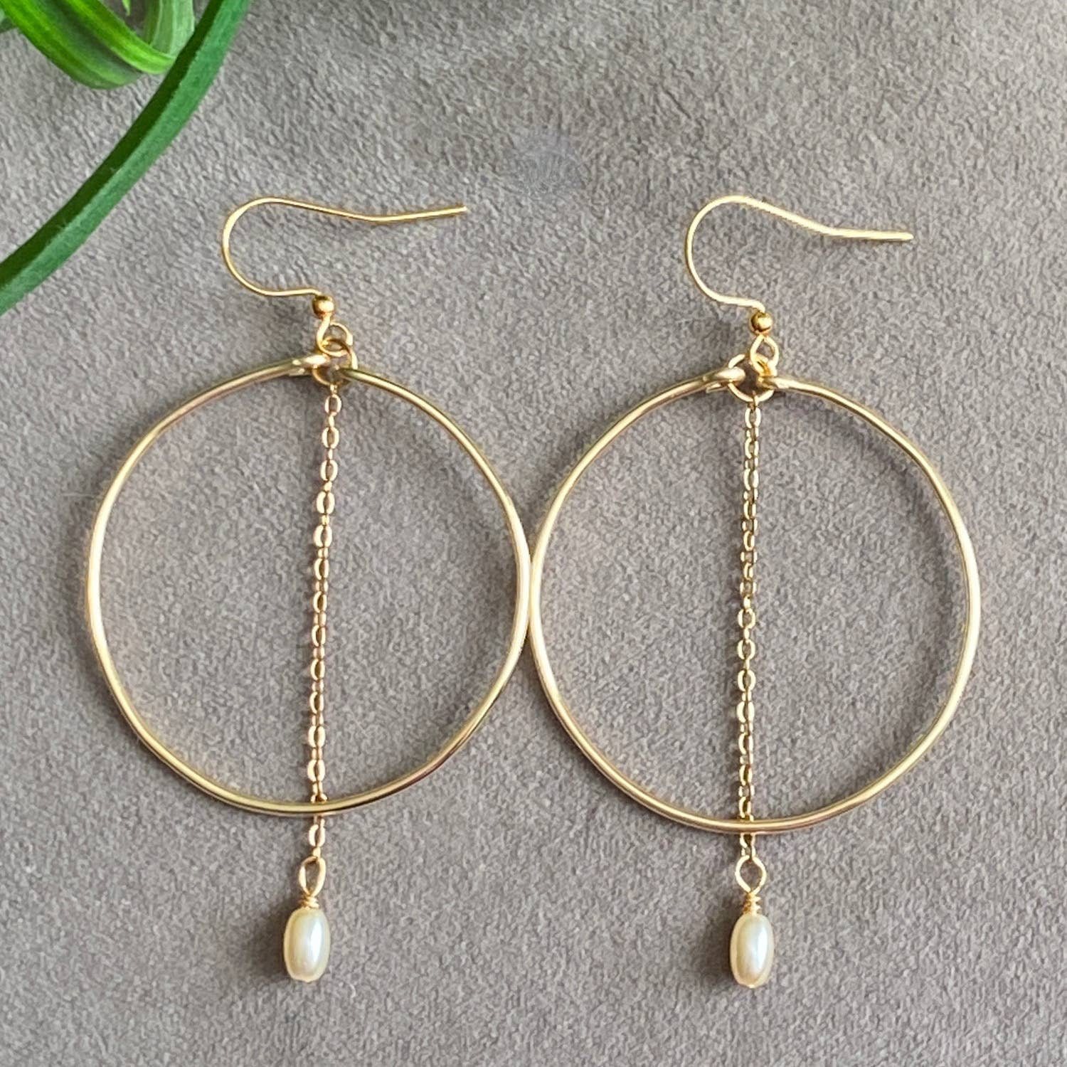 Hoop Chain And Pearl Earrings