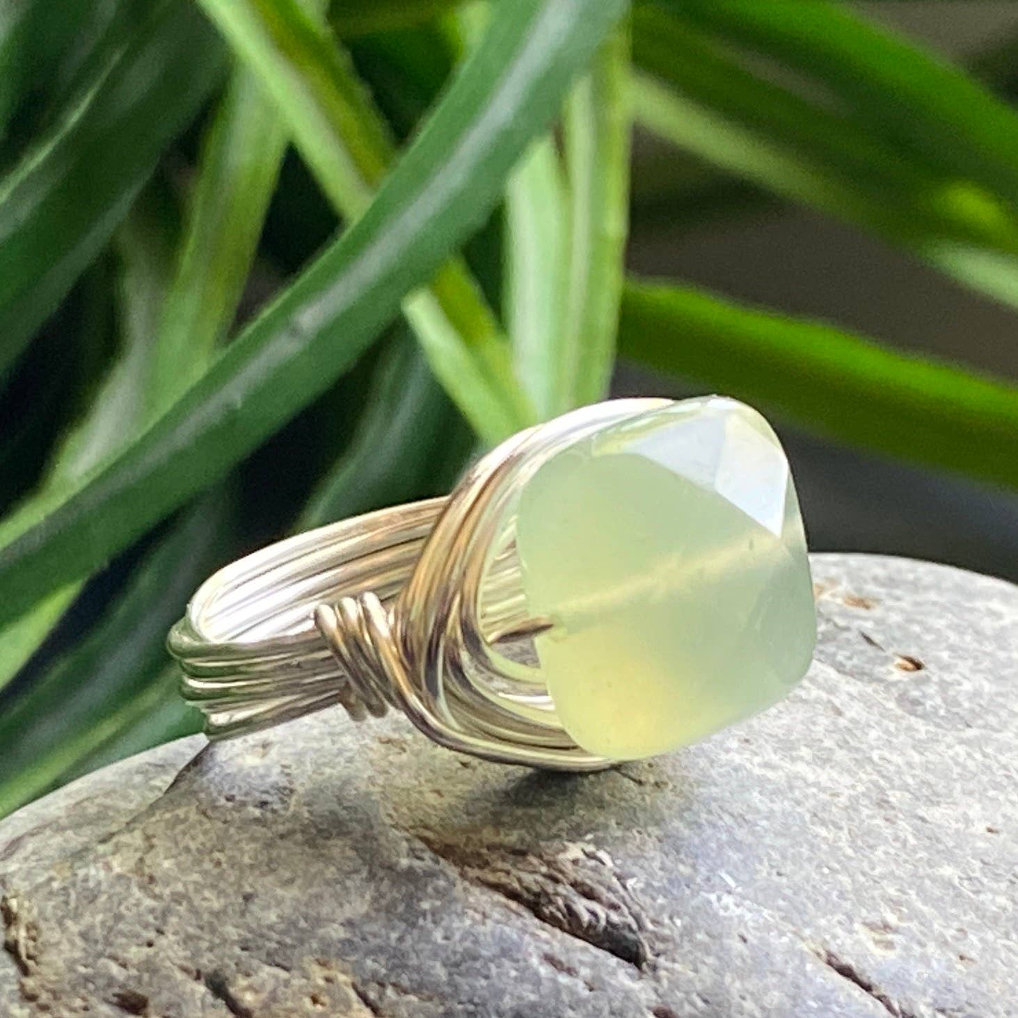 Serpentine Jade and Silver Wire Wrapped Ring: