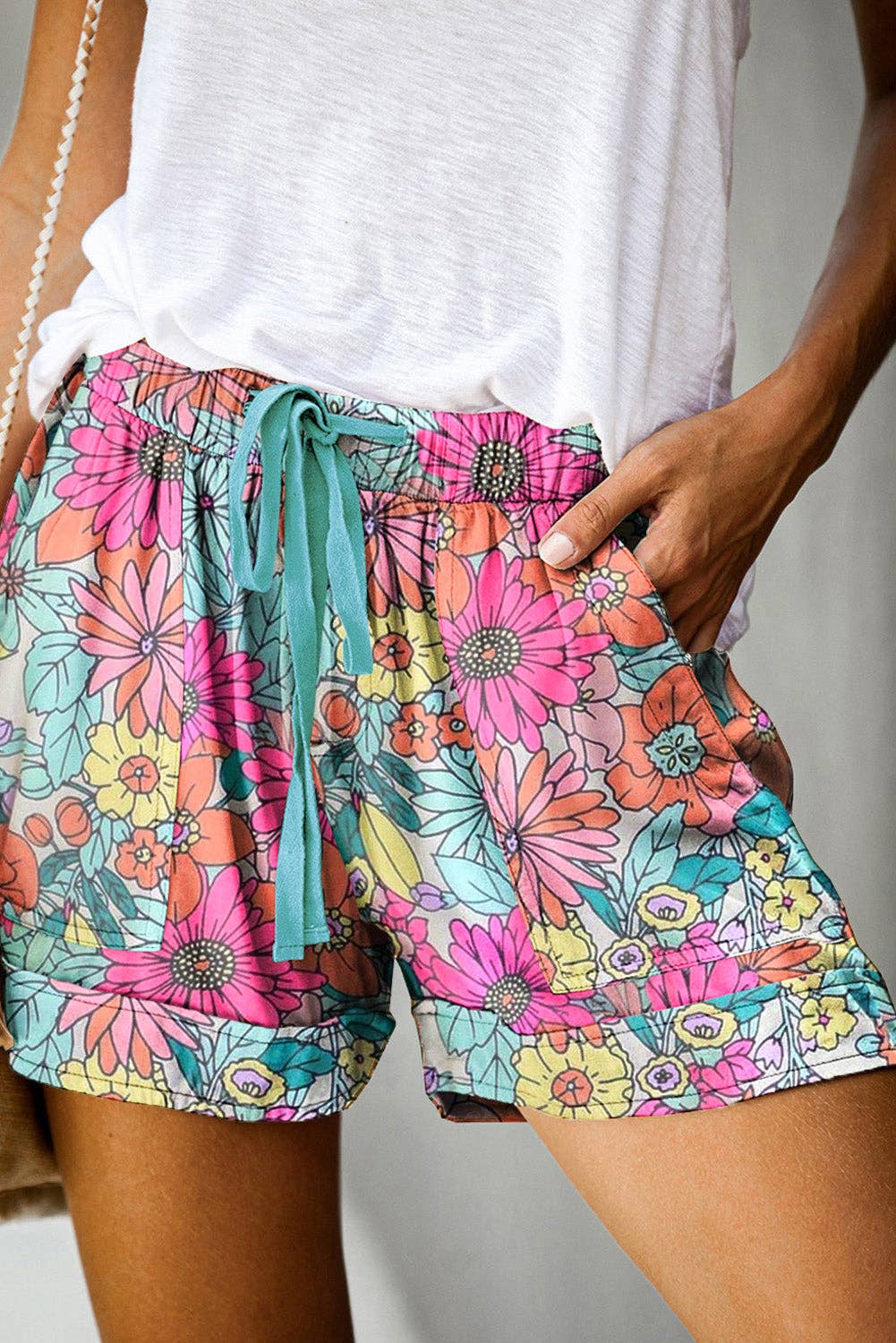 Floral Print Elastic Waist Shorts: Multicolor