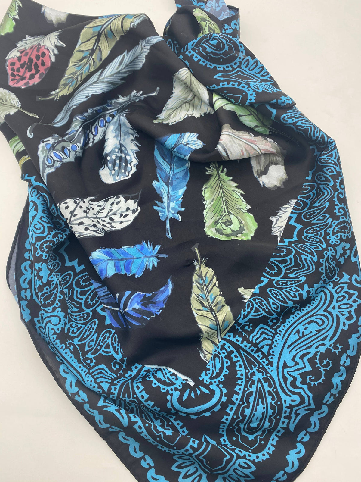 Feather Bouquet Wild Rag