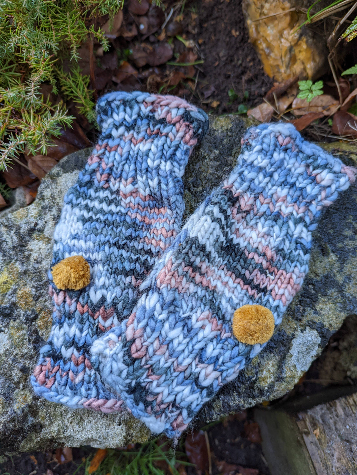 Knitted Pom Pom Mitts