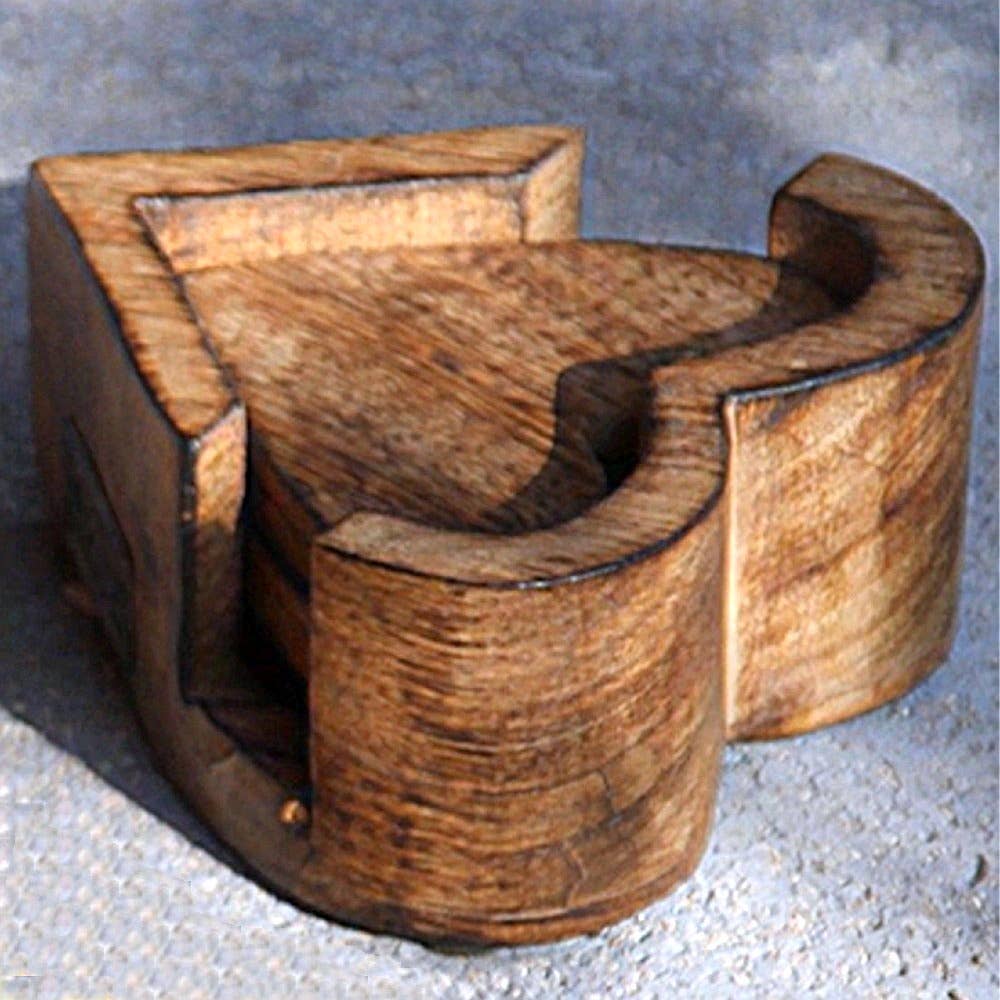 Box and its coasters in burnt wood hearts