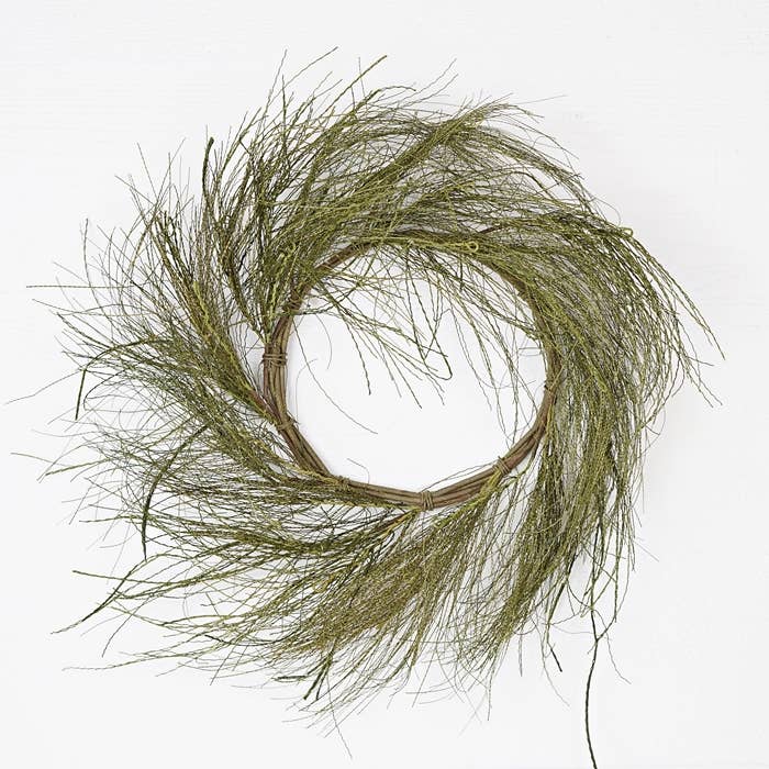 ISB50630- 22in Wispy Grass Wreath - GRN-4/24pcs