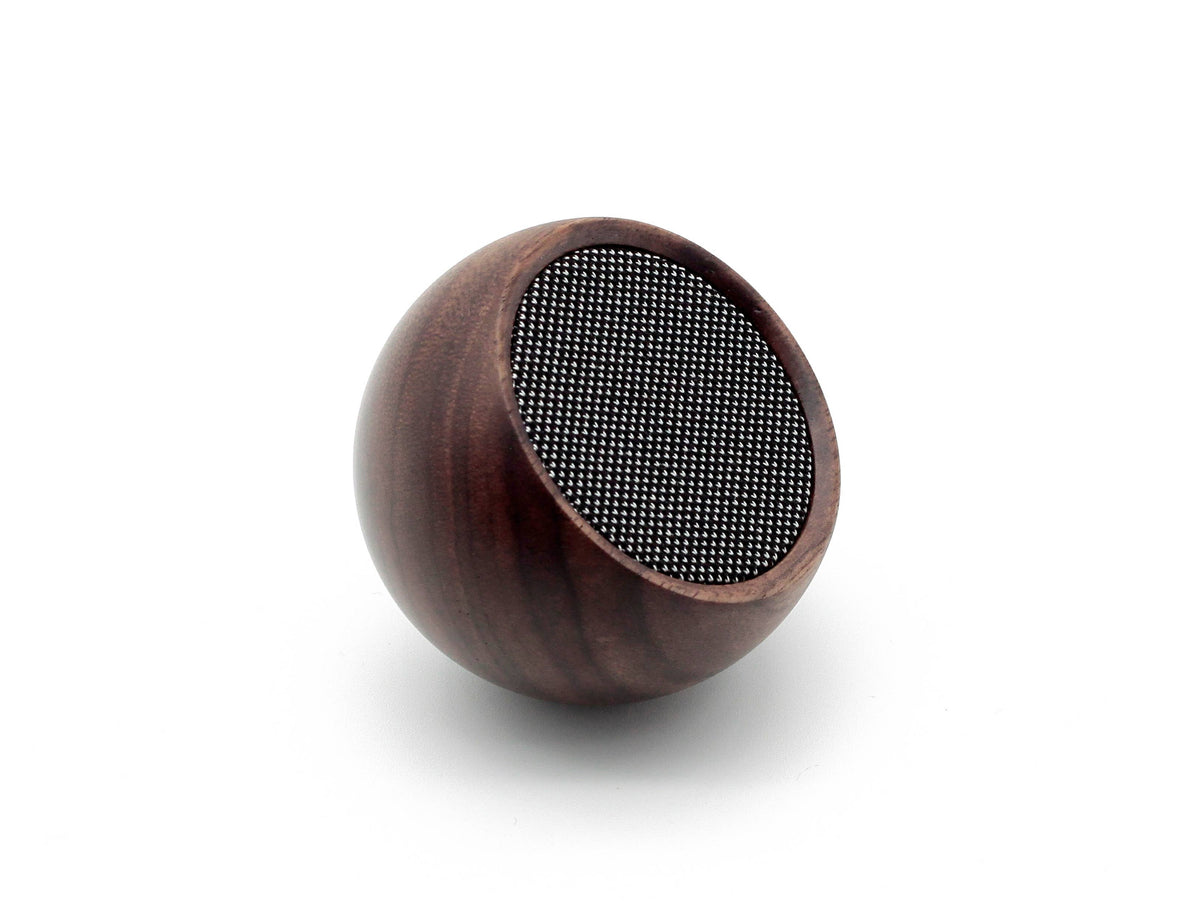 Tumbler Selfie Speaker: Walnut